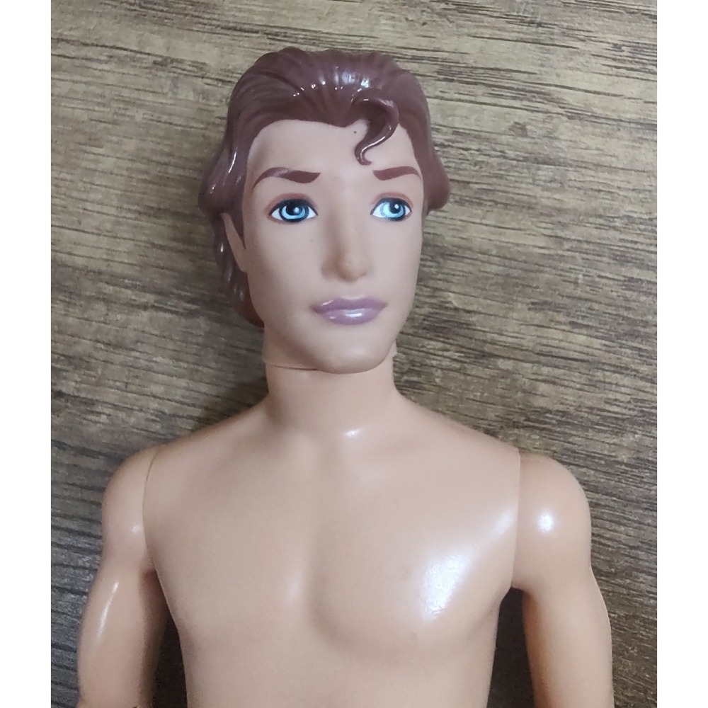 Mattel 2009 Toy Ken Doll Barbie Boyfriend Blue Eyes Molded Hair Elbows Bend D87